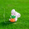 Miniatur weiße Kaninchen Figur mit Karotte, Größe 2,5cm x 2,2cm für DIY-Gartendekoration. - 2.5x2.2cm