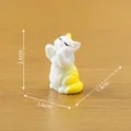 Figura de gato en miniatura blanca y amarilla para decoración de casa de muñecas - 2.6x1.6x1.4cm