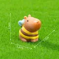 Cute miniature capybara bee figurine for micro-landscape DIY gardening decoration - 2.3x2.2x1.7cm / Capybara In Bee Costume