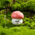 Niedliche rosa-weiße Miniatur-Pilzfigur für DIY-Mikrolandschaften und Gartendekoration - 2.2x2.2cm