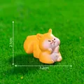 Miniature cute orange fat squirrel figurine for micro garden decor landscape diy - Face-Holding Style / 2.1cmx3.2cm
