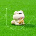 Adorable white miniature cat figurine holding bread for DIY landscape decor, size 2.6cm - Maid Style Kitten (1#) / 2.6x2.6x1.8cm