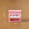 Accessorio per casa delle bambole pianoforte rosa, piccolo strumento 3,8x3,3cm DIY - Pianoforte Verticale Rosa