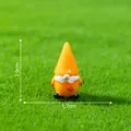 Miniatur-Zwergenfigur mit orangefarbenem Hut für Garten-Mikrolandschaft DIY 1,7x2,9cm - Zwerg mit Ahornblatt-Dekor (6#)
