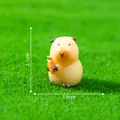 Miniature resin guinea pig figurine for moss micro-landscape DIY decor, 2.1cm tall - Guinea Pig Miniature / 1# Holding Carrot