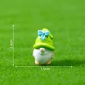Linda figurita de gnomo de primavera con sombrero verde para decoración de jardín - Lazo Azul (5#)