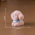 Mini figurine de chien floqué marron avec écharpe bleue, dimensions 2,6 cm par 2,5 cm - Chien Teddy / 1 Pièce