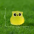Figurine de hibou jaune lumineuse pour micro paysage DIY, dimension 1,1cm de large - Glow-in-the-dark little owl / Jaune