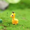 Small yellow resin giraffe figurine 2.7cm for moss micro landscape DIY decoration - 1.7x2.7cm / Yellow Giraffe