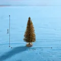 Pequeño árbol de Navidad de 9 cm con agujas de pino doradas y base de madera - 9cm / Dorado