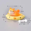 Statuina in resina Shiba Inu con ciambella pulcino per micro paesaggio di muschio decoro - Kit Tre Pezzi Animale del Fumetto / Stile Shiba Inu (#6)