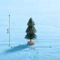 Mini árbol de Navidad de pino nevado con base de madera para decoración de micro paisajes - 6cm / Verde oscuro