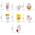 Set van zeven schattige miniatuur kattenfiguurtjes met verschillende houdingen en afmetingen - Daisy Daily 7 Stijlen / Stukprijs / 7 Stijlen Assorti / Kleurrijk