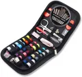 Vue détaillée de l'intérieur d'un kit de couture portable avec divers fils et outils - Ensemble de 72 pièces (72pcs)