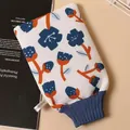 Double-sided floral bath exfoliating glove with blue and orange flower patterns - Minimalist Floral / Drawstring Style / Blue