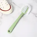 Brosse à chaussures verte à long manche, poils souples en U et trou de suspension - Vert clair