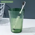 Minimalistischer transparenter grüner PET-Mundspülbecher mit vertikalem Rippendesign - 501-600ml / Dunkelgrün