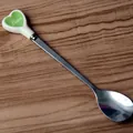 Cuchara de café creativa de acero inoxidable con forma de corazón y mango 'Love' - Verde