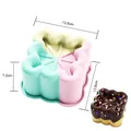 Pastellfarbene Silikonform für Moussekuchen mit Blumen-Herz-Muster, 12,6 cm groß - Quadrat (A3626) / Dreifarbig