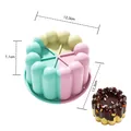 Blumenförmige Silikon-Mousse-Kuchenform in Pastellfarben mit Maßen 12,3x7,1 cm - Rund (A3626) / Dreifarbig