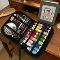 Kit de couture complet 86 pièces avec livre de broderie DIY déco dans un étui noir zippé - Style B Ensemble / Kit de Couture 86 Pcs avec Dé