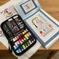 Kit de couture portable 86 pièces comprenant un livre de broderie DIY et des fils colorés - Style C Ensemble / Kit de Couture 86 Pcs à Dé