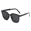 Klassische schwarze faltbare Sonnenbrille mit UV-Schutz und tragbarem Design für Unisex - Schwarzer Rahmen Graue Gläser