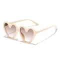 Lindas gafas de sol beige con forma de corazón para niños, fiestas y actividades - Estilo de Corazón (61067) / Blanco Crema / Degradado Té