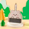 Mini juego de recogedor y cepillo con lindo diseño de oso para escritorio - Conejo Blanco