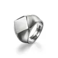 Minimalistischer geometrischer quadratischer Ring in Mattsilber mit Innengravur - Größe 6 / Stahlfarben