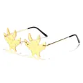 Einzigartige gelbe randlose Sonnenbrille in Fledermausform mit goldenen Metallbügeln - Goldener Rahmen Gelbe Gläser