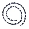 Detail der Hip-Hop-Tennis-Halskette mit schwarzen und weißen Strasssteinen auf Weiß. - 5mm 8 Zoll / Gunmetal