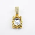 Elegante ciondolo retrò dorato con grande gemma rettangolare e dettagli in micro-pavé. - un solo ciondolo, senza catena / Oro Bianco