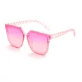 Vintage zonnebril met vierkant montuur, roze gradiëntlenzen en kristallen getextureerde veren - Roze Frame / Roze Lenzen