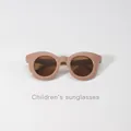 Retro nude beige Kinder-Sonnenbrille mit runden braunen UV-Schutzgläsern für Kinder - Kaffeebrauner Rahmen Tee Linse