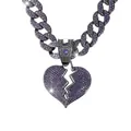 Dettaglio del pendente a cuore spezzato viola ghiacciato su catena Cuban link - Ciondolo Solo (Senza Catena)