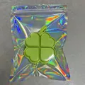 Grüner 3D-gedruckter vierblättriger Kleeblatt-Fidget-Schlüsselanhänger in Hologramm-Beutel - Grüner Vierblättriges Kleeblatt-Klicker