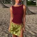 Top sin mangas con lunares burdeos de corte ajustado para el verano en la playa - S / Tops / Burdeos