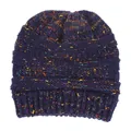 Berretto in maglia da donna in filato screziato colorato viola scuro per calore invernale - M（56-58cm） / Stile con Apertura Coda di Cavallo / Blu navy