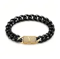 Dettaglio di un bracciale a catena groumette nero con chiusura placcata oro e lettera Y - Bracciale con Chiusura Lettera Y (ZM14BG) / 14mm x 19cm / 7,5 pollici / Oro + Nero