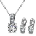 Detailansicht des eleganten silbernen Ausrufezeichen-Zirkon-Halsketten- und Ohrringsets - Weißgold-Ton Halskette Ohrringe Set