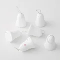 Set de campanas de Navidad de espuma blanca con lazos plateados y toques de color - Paquete de 6 Campana de Espuma Blanca 4CM
