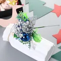 Tige décorative de Noël avec pomme de pin argentée et boule de Noël bleue brillante - Bleu Ciel