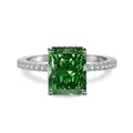 Eleganter S925 Sterlingsilberring mit großem smaragdgrünen Stein im Radiantschliff - Größe 5 / Grün (Mai)