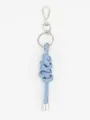 Portachiavi artigianale in denim azzurro e ciondolo per borsa con chiusura argento. - Pendaglio Palla Intrecciata (22616)