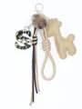 Dettaglio ciondolo lettera 'S' maculata e giraffa in pelle PU per borsa - Stile S (22093)