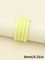 Primer plano de cordón de cuero PU amarillo de 8 mm con costuras para accesorios de bricolaje. - Cordón Redondo con Puntadas y Patrón de Oveja (00475)