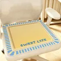 Cojín de asiento transpirable estilo lino con rayas amarillas y texto Sweet Life - 40x40cm / Azul y Amarillo