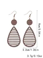 Elegante braune Holzohrringe in Tropfenform mit Streifenmuster und Bronzhaken - Gestreifte Tränenform (11377) / Braun