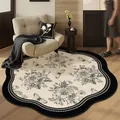 Vintage ronde mat met geschulpte rand, elegant bloemen- en vlinderpatroon zwart - Inkt Vlinderpatroon